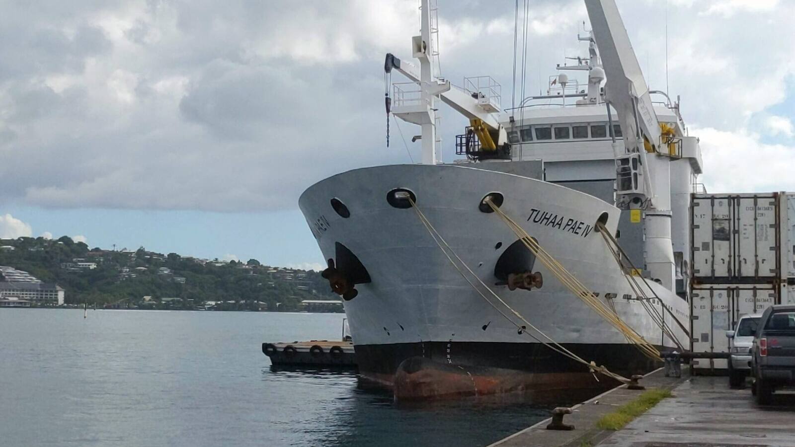 The Tuhaa Pae IV departing Papeete